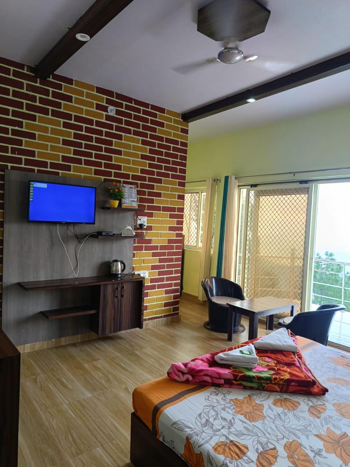 לנסדאון Joshi Holiday Home Stay מראה חיצוני תמונה