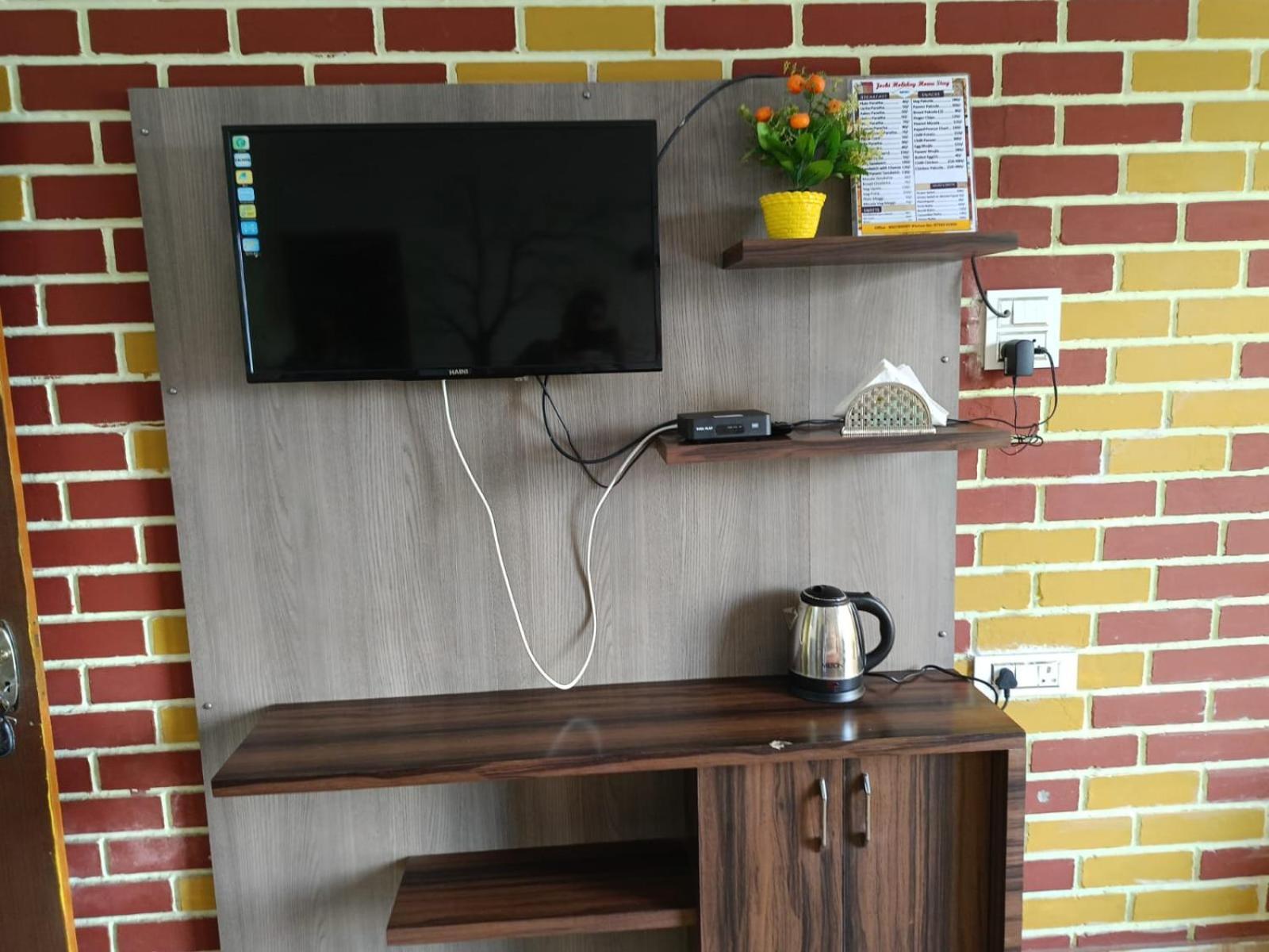לנסדאון Joshi Holiday Home Stay מראה חיצוני תמונה
