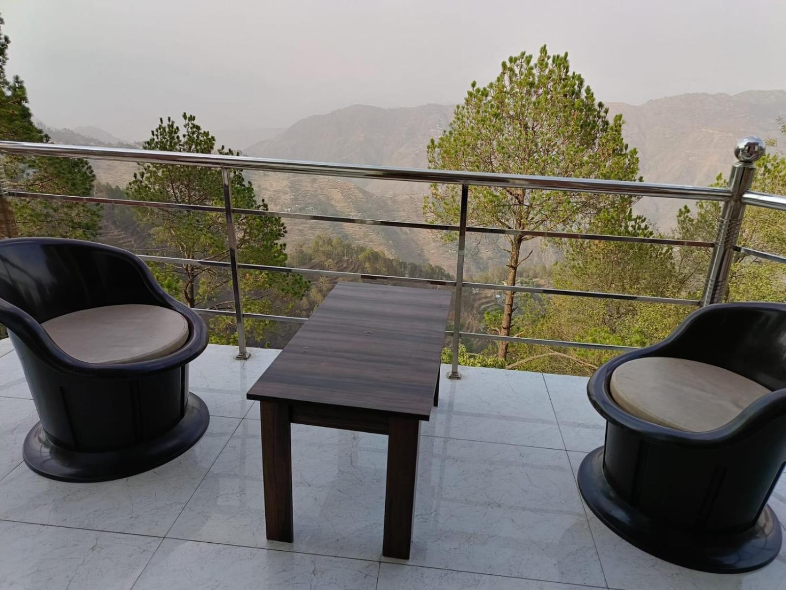 לנסדאון Joshi Holiday Home Stay מראה חיצוני תמונה