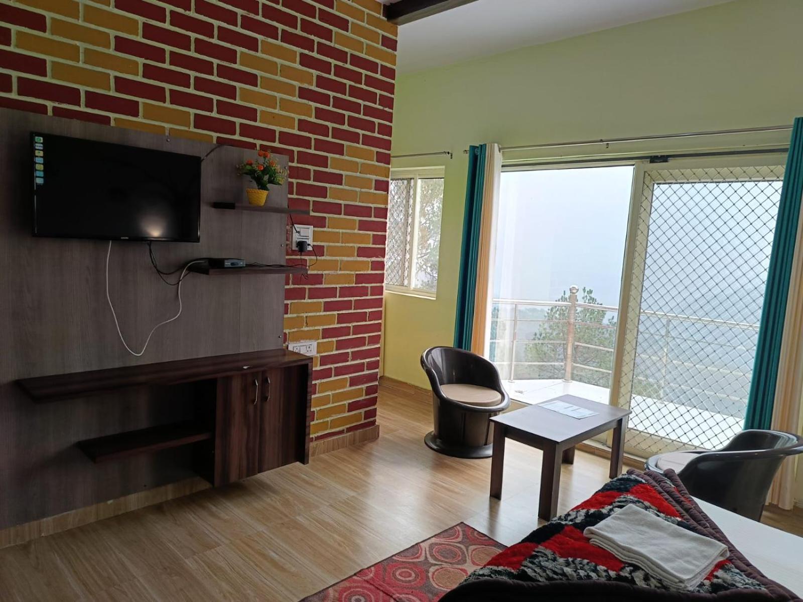 לנסדאון Joshi Holiday Home Stay מראה חיצוני תמונה
